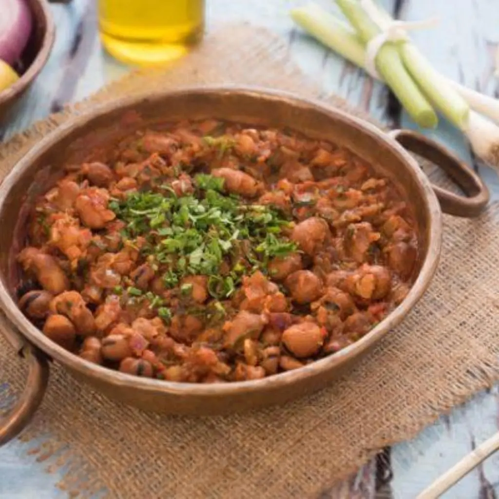 فول مع تونة